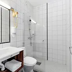 Lakselv Hotel 호텔