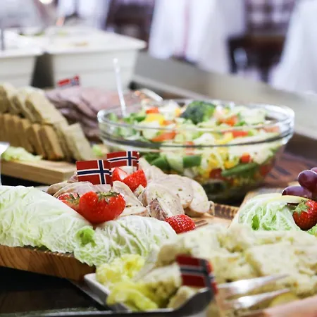 호텔 Lakselv Hotel 락셀브